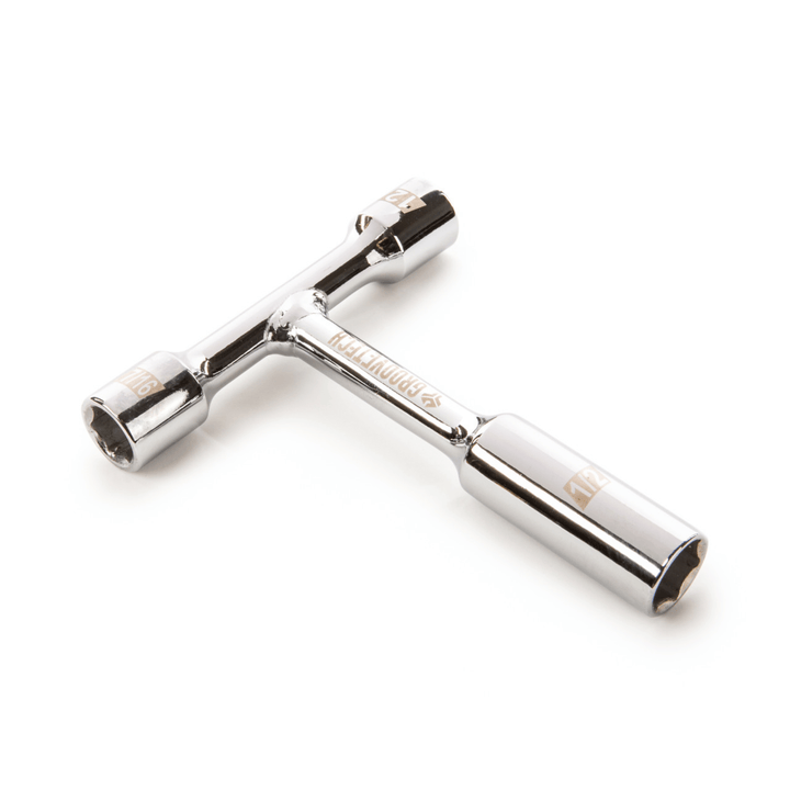 GrooveTech GTJPT1 chrome T-handle jack and pot wrench showing two socket ends and the long 1/2in socket