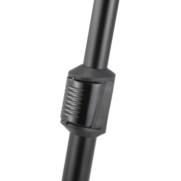 Close-up of the height adjustment clutch on the upright tube of the Hercules GS415B PLUS